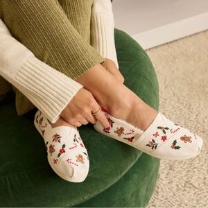 TOMS Women's Natural Gingerbread Candy Cane Embroidery Alpargata shoes Festive